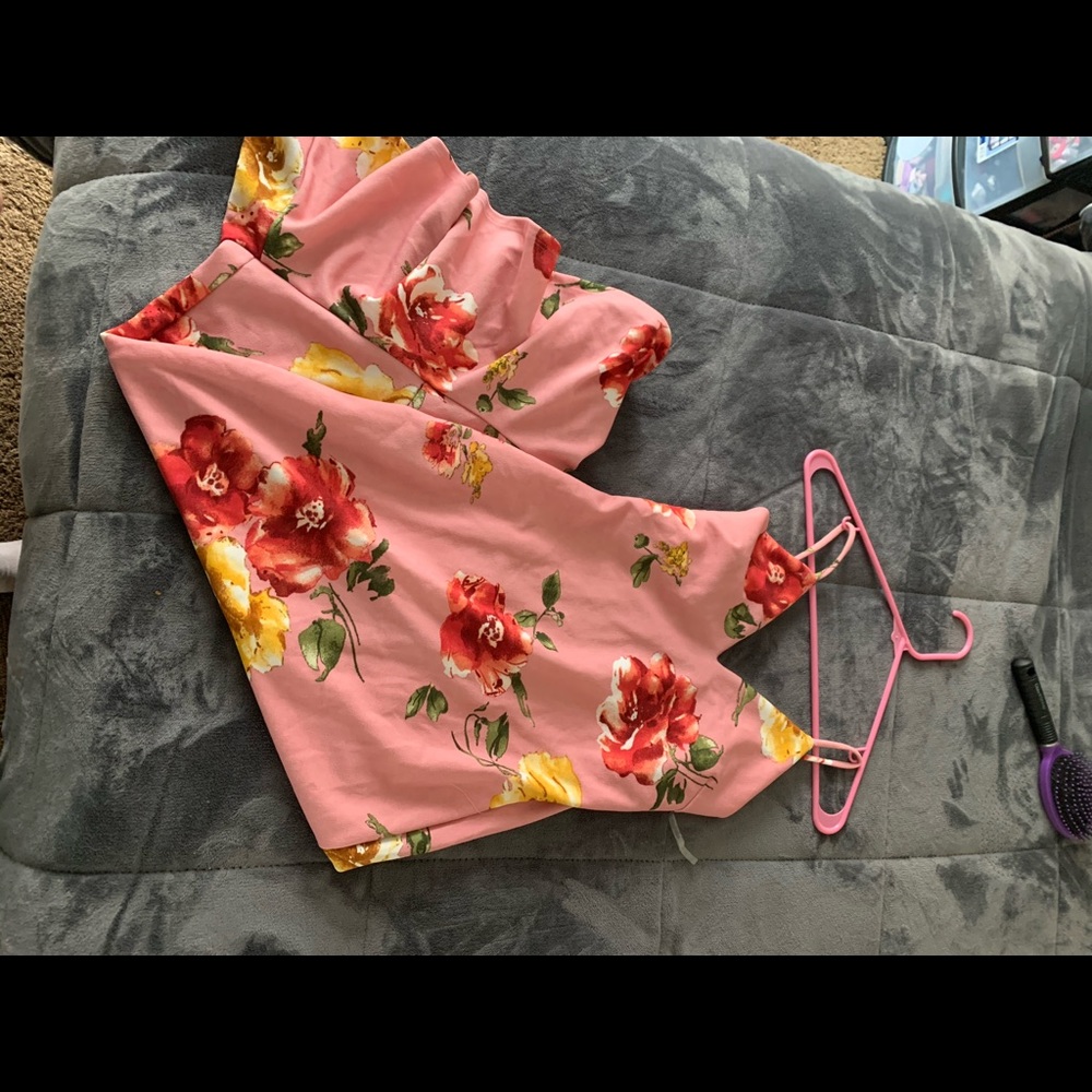 Spring dress - Picture 2 of 4